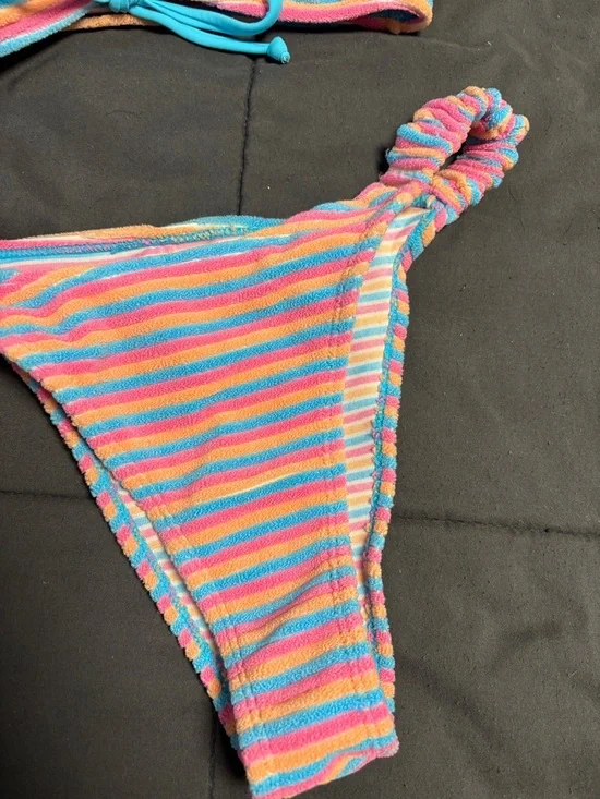 Colorful Strapless Bikini Set - Picture 2 of 5